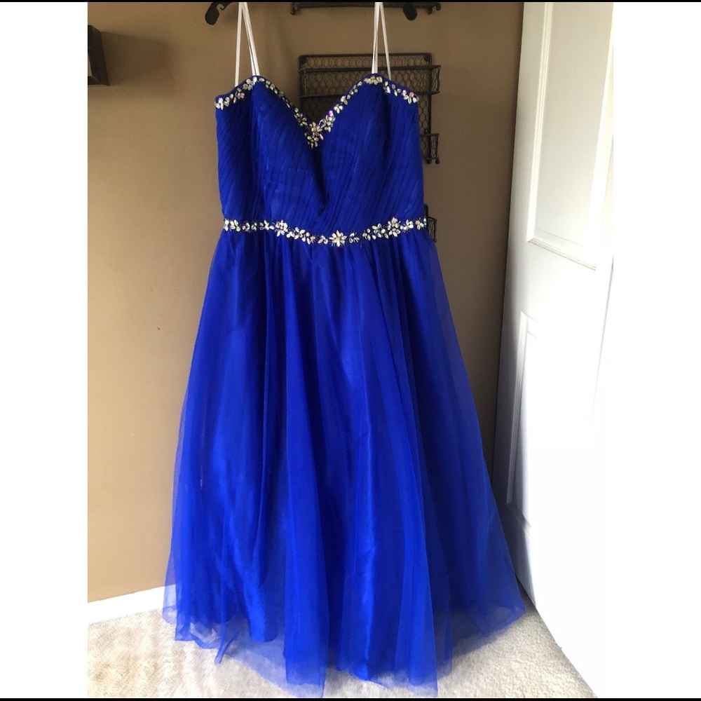 Gorgeous Royal Blue Prom/Gala Dress!